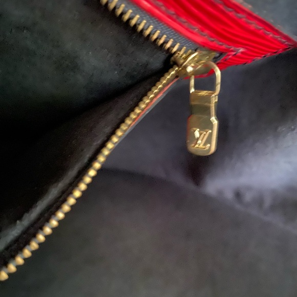 Louis Vuitton EPI Red Randonnee Backpack/Sling GM W/Certificate of Authenticity main image 9